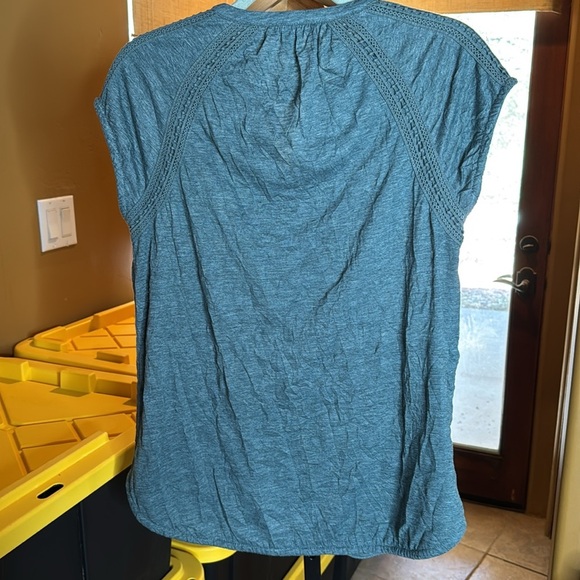 Sundance Romance Textured Short-Sleeve Tee Top Eyelet Lace-Trim Teal Size Small - Picture 7 of 7